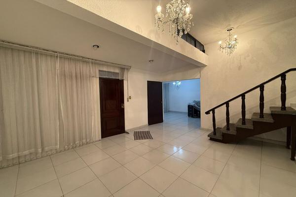 Foto de inmueble en Av. del Centro, Col. La Quebrada Centro C.P. 54769, Cuautitlán Izcalli