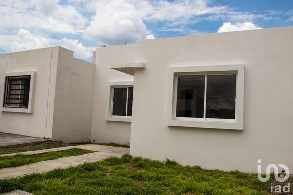 Foto de inmueble en Av. del Ferrocarril #82, Col. Nuevo Espíritu Santo C.P. 76803, San Juan del Río