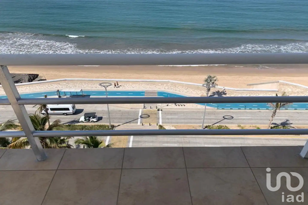Foto de inmueble en Av. del Mar, Col. Palos Prietos C.P. 82010, Mazatlán