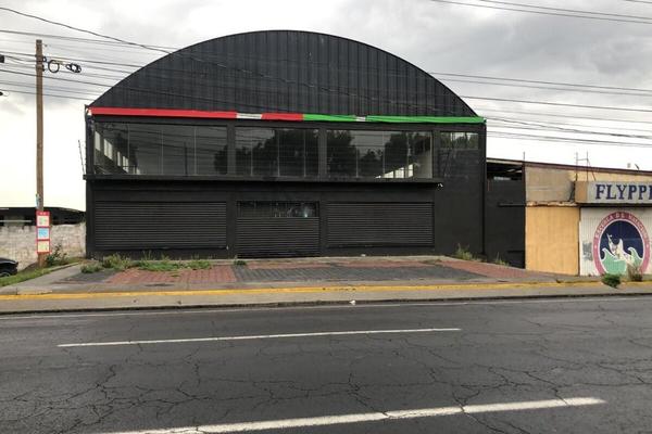 Foto de inmueble en Avenida del pacífico, Col. Cacalomacán C.P. 50265, Toluca