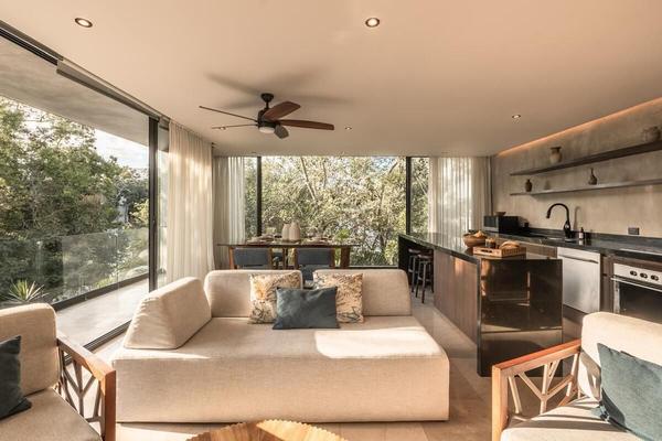 Foto de inmueble en Av. del parque, Col. Aldea Zama C.P. 77760, Tulum