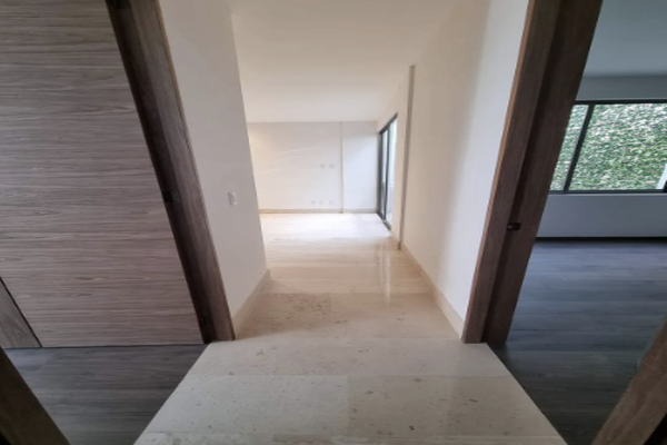 Foto de inmueble en Av. Del Paseo, Col. Lomas Manuel Ávila Camacho C.P. 53910, Naucalpan de Juárez