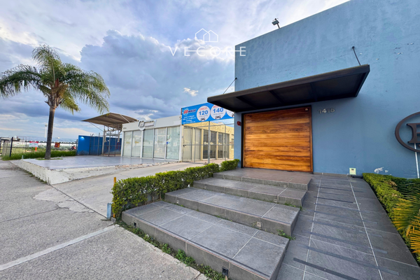 Foto de inmueble en Av. Del Servidor Publico, Col. Jardines Del Valle C.P. 45138, Zapopan