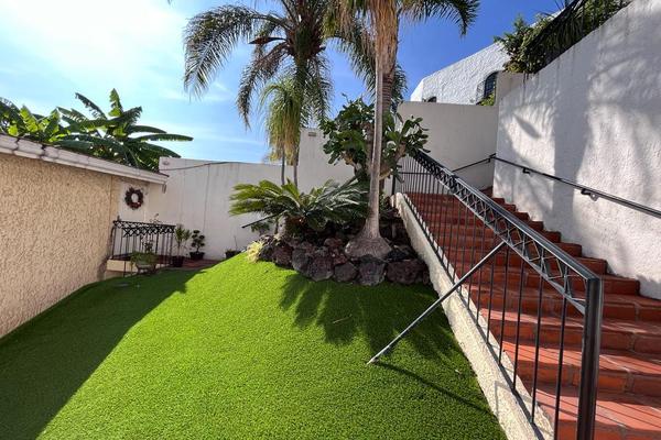 Foto de inmueble en Av. del Tesoro, Col. Cerro Del Tesoro C.P. 45608, San Pedro Tlaquepaque