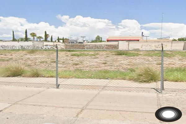 Foto de inmueble en Av. División del Norte, Col. Parques de San Felipe C.P. 31203, Chihuahua