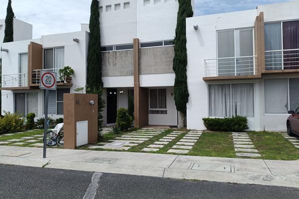 Foto de inmueble en Avenida El Mirador de Queretaro Oriente #12, Col. El Cerrito C.P. 76240, El Marqués
