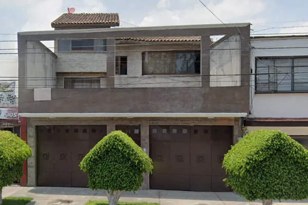 Foto de inmueble en AV. ERASMO CASTELLANO QUINTO #350, Col. Educación C.P. 04400, Coyoacán