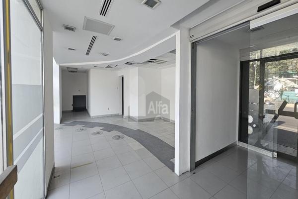 Foto de inmueble en Av. Ermita Iztapalapa #205, Col. El Santuario C.P. 09820, Iztapalapa