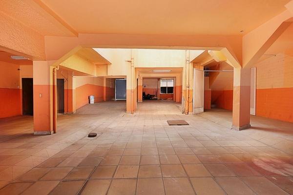 Foto de inmueble en Ave. Ermita Iztapalapa, Col. Sinatel C.P. 09470, Iztapalapa