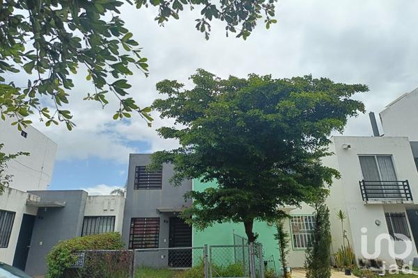 Foto de inmueble en Avenida Estrella #109, Col. Real del Sol C.P. 45654, Tlajomulco de Zúñiga