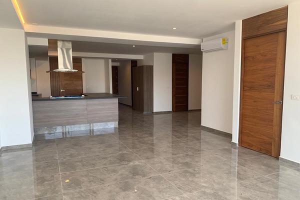 Foto de inmueble en Av. Eugenio Garza Sada, Col. Lomas del Tecnológico C.P. 78215, San Luis Potosí