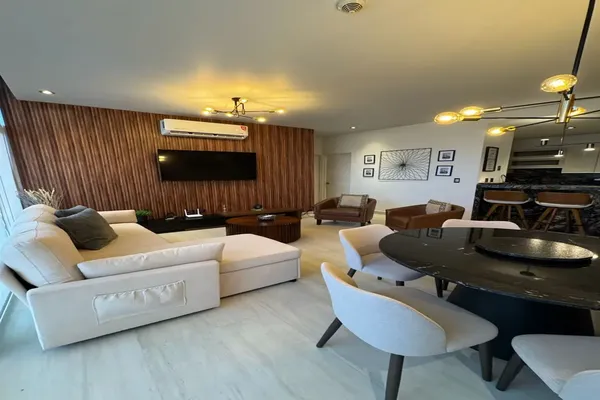 Foto de inmueble en Av. Eugenio Garza Sada #3820, Col. Mas Palomas (Valle de Santiago) C.P. 64780, Monterrey