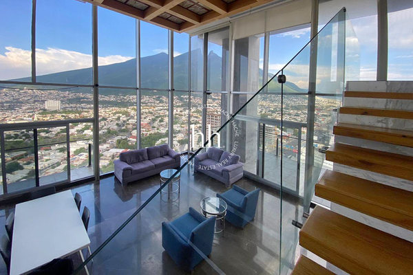 Foto de inmueble en Av. Eugenio Garza Sada, Col. Mas Palomas (Valle de Santiago) C.P. 64780, Monterrey