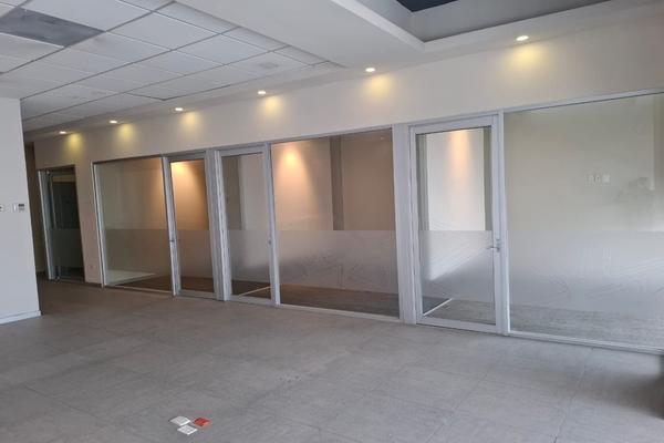 Foto de inmueble en Av. Eugenio Garza Sada, Col. Villa Las Fuentes C.P. 64890, Monterrey