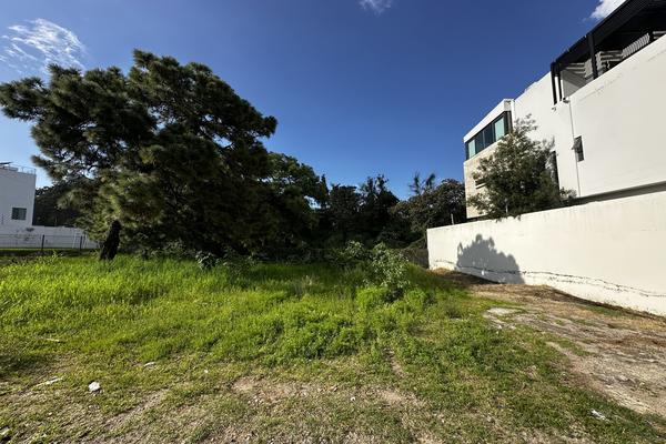 Foto de inmueble en avenida federalistas, Col. La Cima C.P. 45134, Zapopan