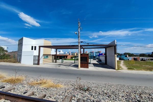 Foto de inmueble en Av. Ferrocarril, Col. Espíritu Santo C.P. 76803, San Juan del Río