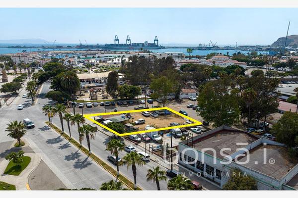 Foto de inmueble en Av. Floresta y Blvd Las Dunas #49, Col. Bahía C.P. 22880, Ensenada