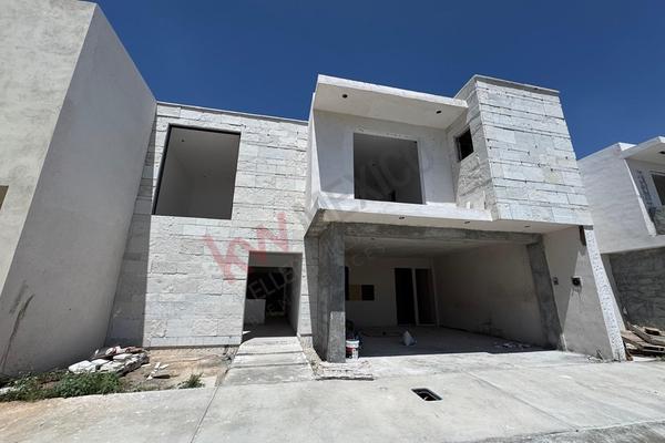Foto de inmueble en Av. Fontana de Trevi Norte, Col. Los Valdez C.P. 25209, Saltillo