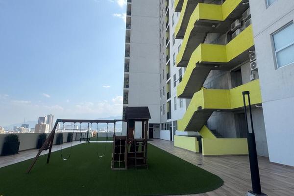 Foto de inmueble en Av. Francisco I. Madero, Col. Monterrey Centro C.P. 64000, Monterrey