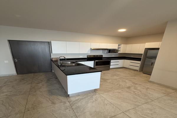 Foto de inmueble en Av. Francisco I. Madero, Col. Monterrey Centro C.P. 64000, Monterrey