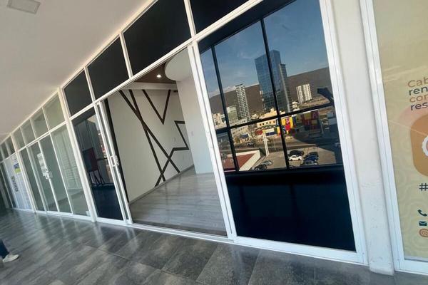 Foto de inmueble en av fray luis de leon, Col. Centro Sur C.P. 76090, Querétaro