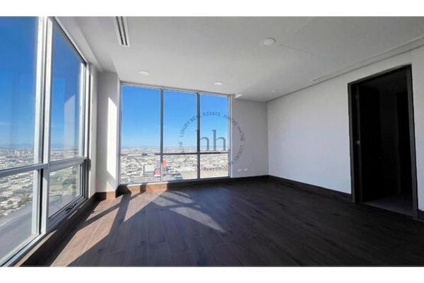 Foto de inmueble en Av.Fundidora, Col. Obrera C.P. 64010, Monterrey