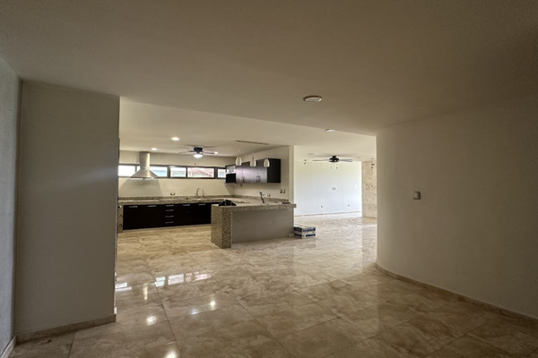 Foto de inmueble en Av. García Lavin, Col. San Antonio Cucul C.P. 97116, Mérida