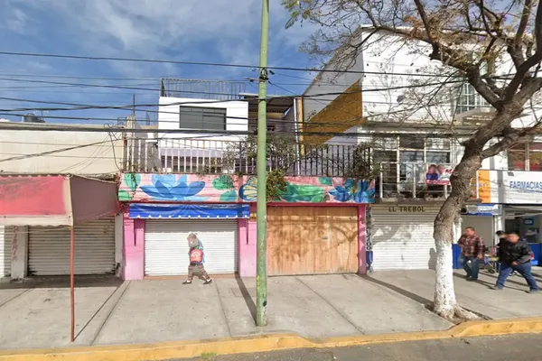 Foto de inmueble en Avenida General Antonio de León #83, Col. Tepalcates C.P. 09210, Iztapalapa