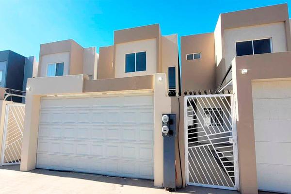 Foto de inmueble en Ave. General Lázaro Cárdenas, Col. Villas Residencial del Rey C.P. 22785, Ensenada