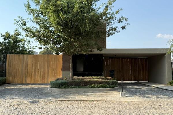 Foto de inmueble en Av. General Ramón Corona Hacienda San AcacioLa MojoneraJalisco., Col. La Mojonera C.P. 45019, Zapopan