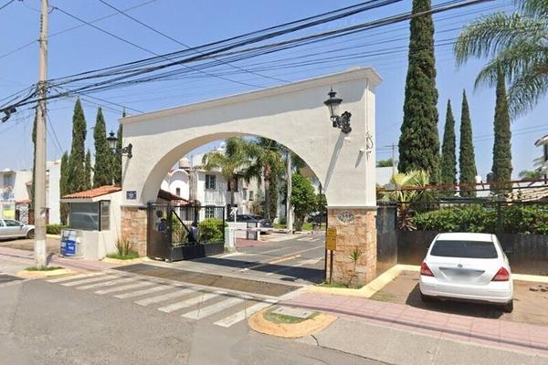 Foto de inmueble en Av. González Gallo, Col. Geovillas Los Olivos C.P. 45601, San Pedro Tlaquepaque