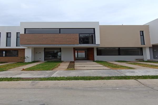 Foto de inmueble en avenida guadalajara, Col. Valle Imperial C.P. 45134, Zapopan