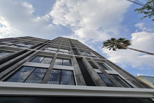 Foto de inmueble en Av. Guadalupe, Col. Jardines de Guadalupe C.P. 44740, Guadalajara