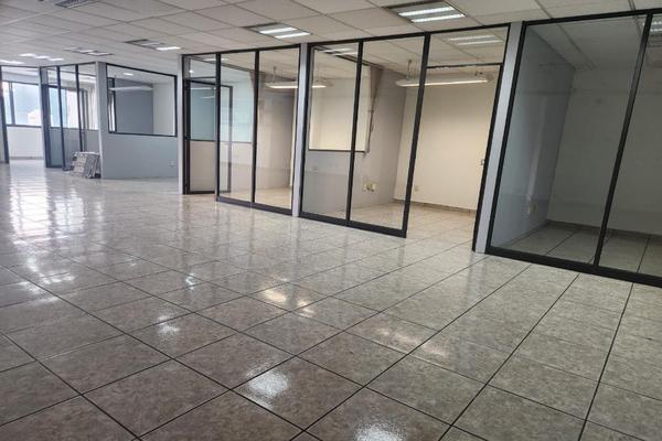 Foto de inmueble en Av. Gustavo Baz, Col. Hacienda de Echegaray C.P. 53300, Naucalpan de Juárez