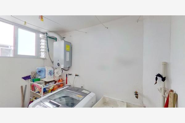 Foto de inmueble en AV. HIDALGO #245, Col. La Cruz C.P. 08310, Iztacalco