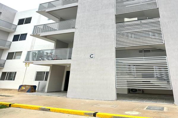 Foto de inmueble en Av. Huayacan, Col. Jardines del Sur C.P. 77536, Benito Juárez