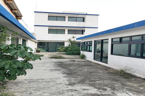 Foto de inmueble en Av. Ignacio de la llave 913. Entre Aldama y Galeana, Col. Coatzacoalcos Centro C.P. 96400, Coatzacoalcos