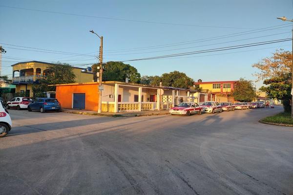 Foto de inmueble en Av. Ignacio de la llave, Col. Allende Centro C.P. 96380, Coatzacoalcos