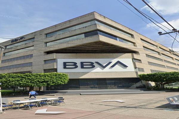 Foto de inmueble en AV Ignacio L. Vallarta, Col. Americana C.P. 44160, Guadalajara