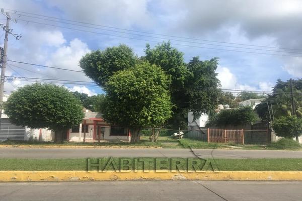 Foto de inmueble en AV. INDEPENDENCIA, Col. Ampliación Enrique Rodríguez Cano C.P. 92880, Tuxpan