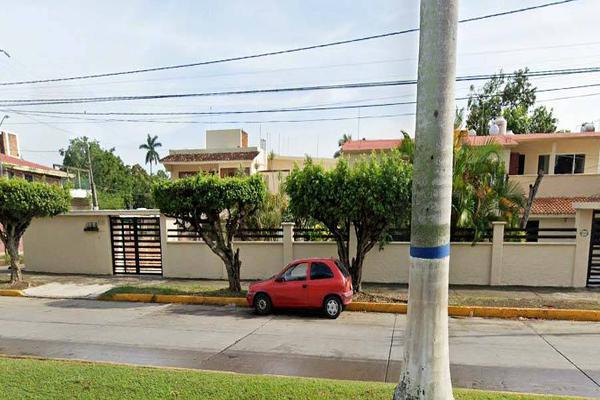 Foto de inmueble en Av Independencia, Col. Ampliación Enrique Rodríguez Cano C.P. 92880, Tuxpan