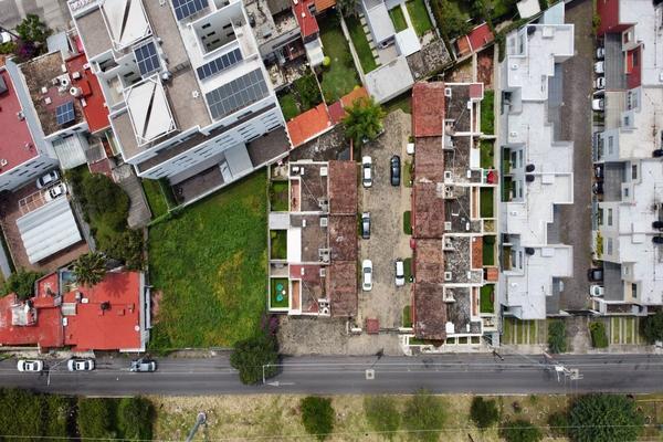 Foto de inmueble en Av. Inglaterra, Col. Jardines del Bosque Norte C.P. 44520, Guadalajara
