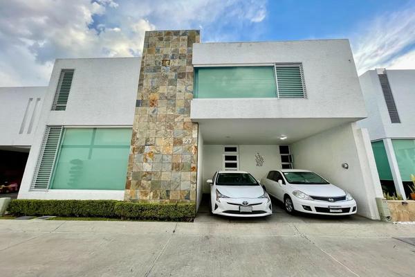 Foto de inmueble en Av. Inglaterra, Col. Jocotan C.P. 45017, Zapopan