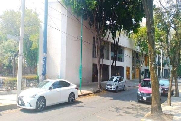 Foto de inmueble en AV. INSURGENTES NORTE, Col. Santa Maria Insurgentes C.P. 06430, Cuauhtémoc