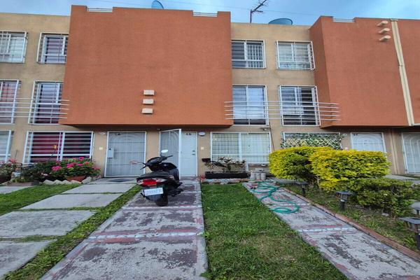 Foto de inmueble en Avenida Jardines Botanicos, Col. Los Héroes Ozumbilla C.P. 55764, Tecámac