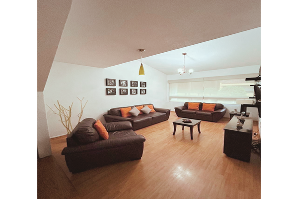 Foto de inmueble en Avenida José María Castorena, Col. El Molino C.P. 05240, Cuajimalpa de Morelos