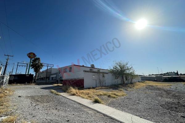Foto de inmueble en avenida jose maria iglesias inzaurraga, Col. San Pablo C.P. 31107, Chihuahua