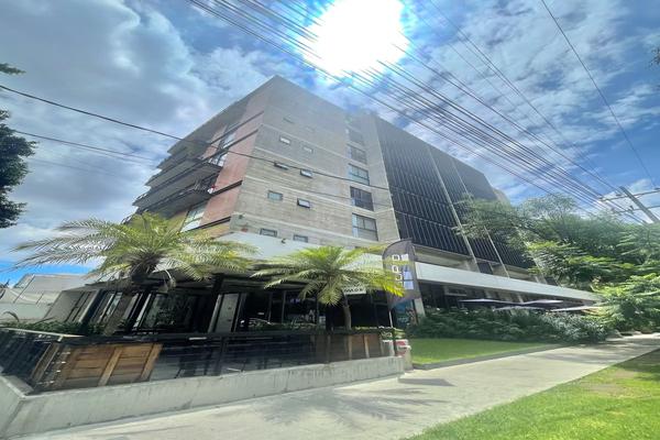 Foto de inmueble en av jose maria morelos, Col. Arcos Vallarta C.P. 44130, Guadalajara