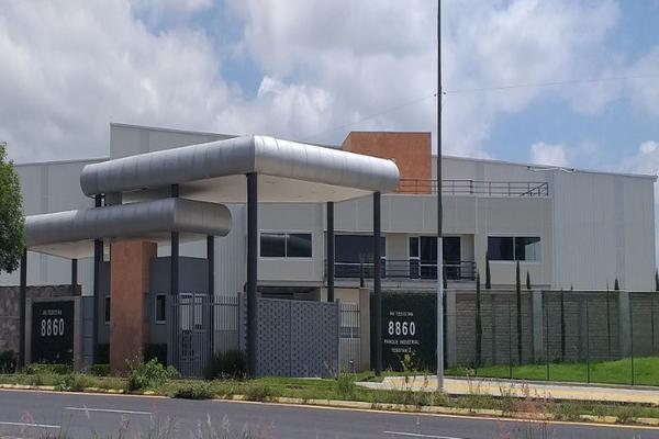 Foto de inmueble en Av. Juan Gil Preciado, Col. Residencial Parques de Tesistán III C.P. 45200, Zapopan