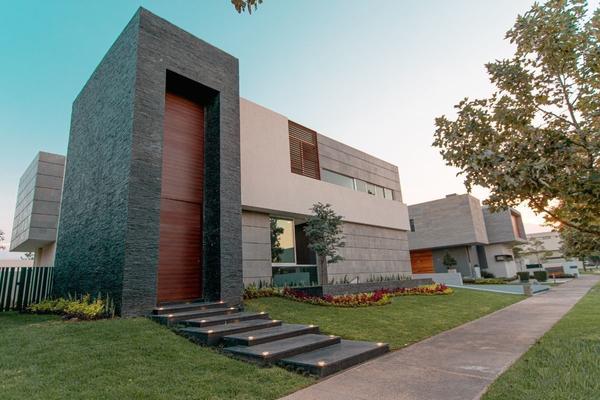 Foto de inmueble en Av Juan Palomar y Arias, Col. Las Lomas Club Golf C.P. 45136, Zapopan